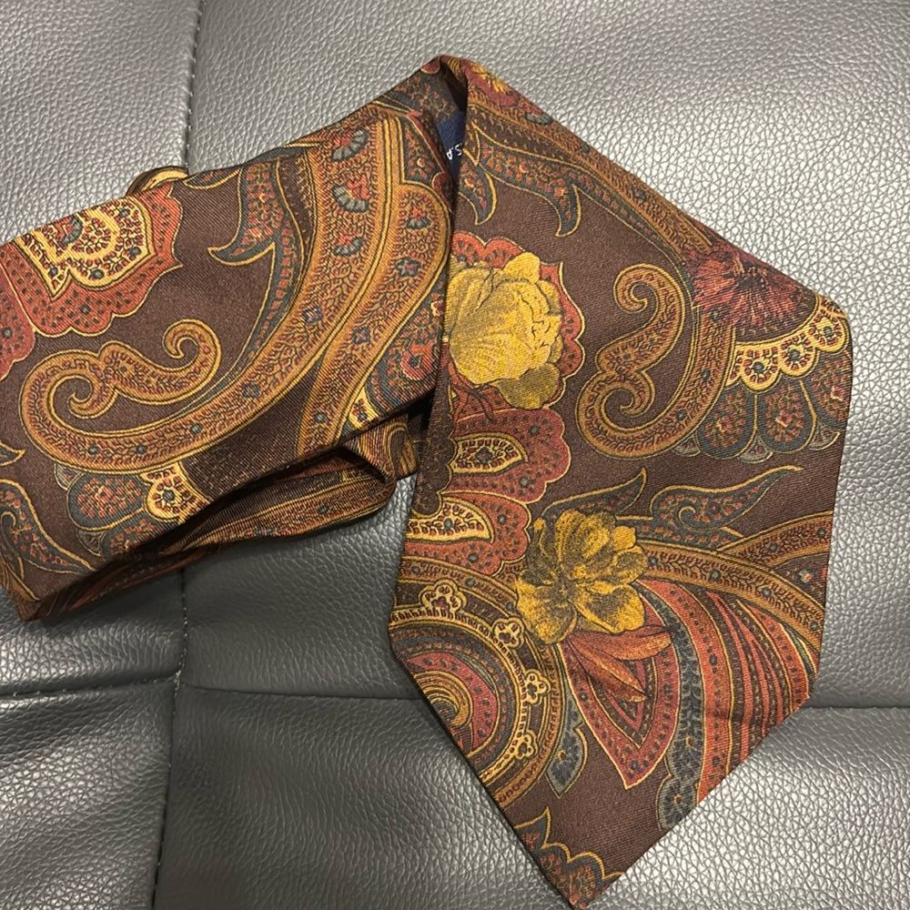 Brookville Collection Tie